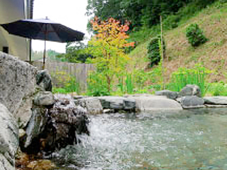 How about relaxing in the outdoor baths?